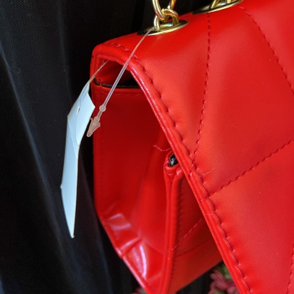 Beautiful red quilted shoulder bag - Picture 5 of 13